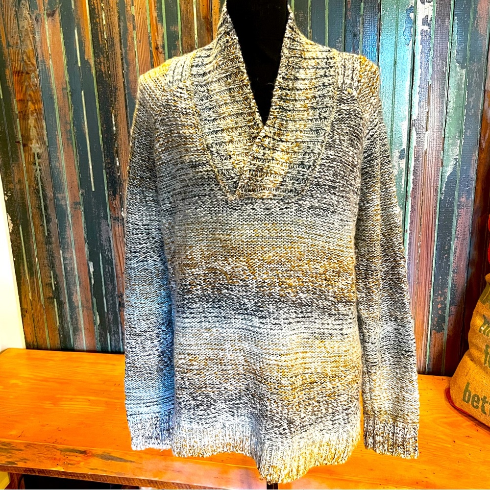Prana v-neck sweater; size M; great condition; blue